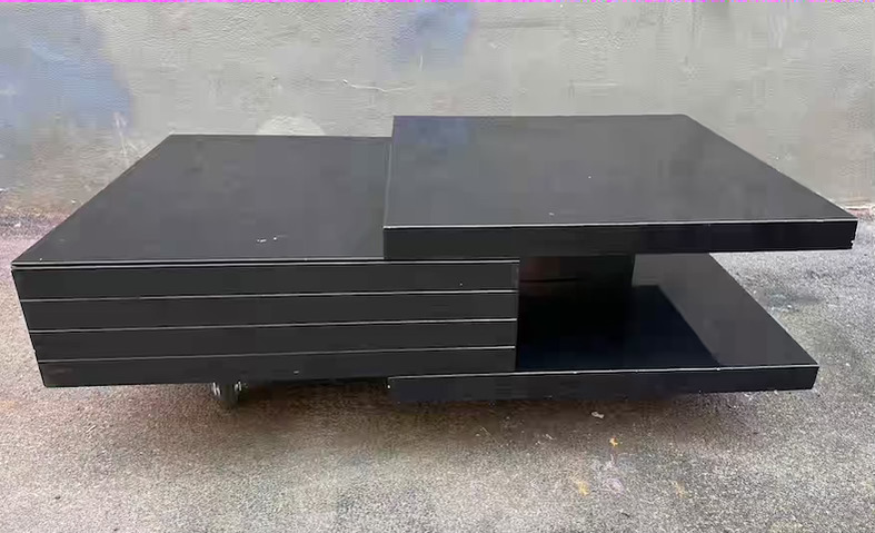 tavolino nero con cassetti