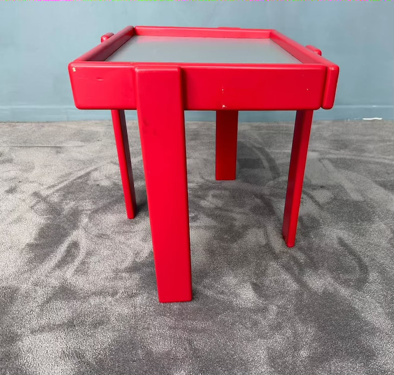 tavolino rettangolare rosso