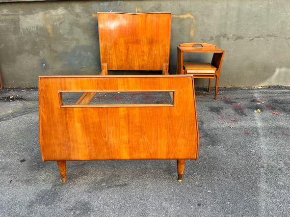 letto singolo anni’60 con comodino