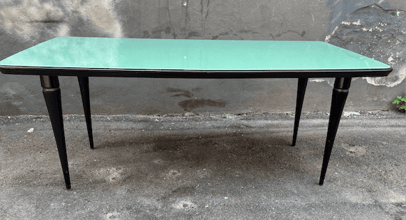 Tavolo da pranzo in mogano mid-century con piano in vetro color acquamarina